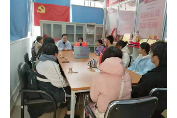 食品与生物技术学院“感恩助学，放飞梦想”宝桃助学金资助暨书记茶座会